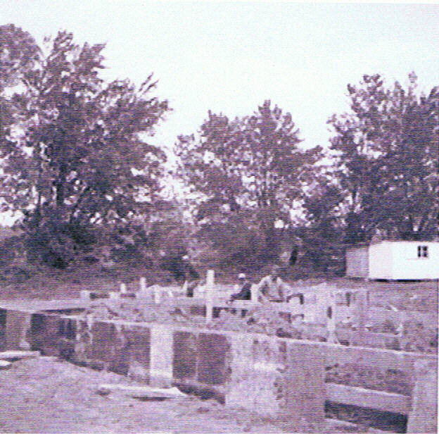 Premières constructions